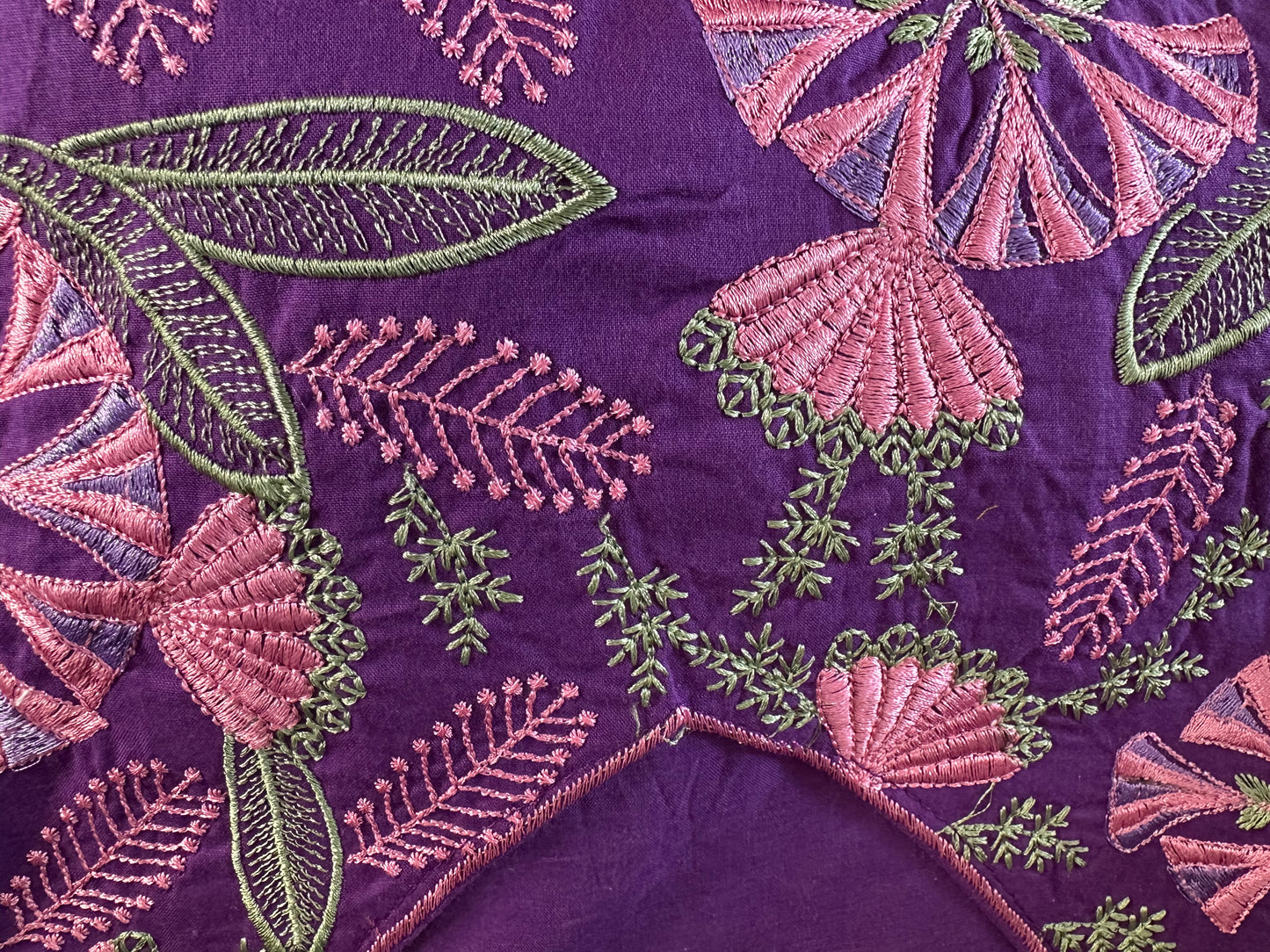 Violet straight embroidered cotton suit